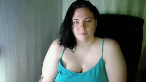 Snapshot of hot2panthers chatting on 11.22.25 hot2panthers online show from 11.22.25