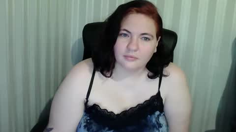 Snapshot of hot2panthers chatting on 11.27.25 hot2panthers online show from 11.27.25