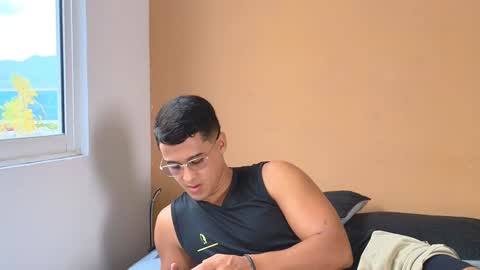 Snapshot of hot69temptation chatting on 12.19.24 Marcus Tatti online show from 12.19.24