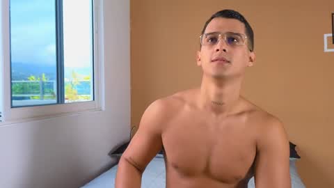 Snapshot of hot69temptation chatting on 12.20.24 Marcus Tatti online show from 12.20.24