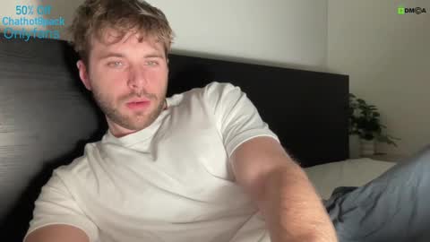 Snapshot of hot8pack01 chatting on 12.10.24 Edward aka Wolf online show from 12.10.24