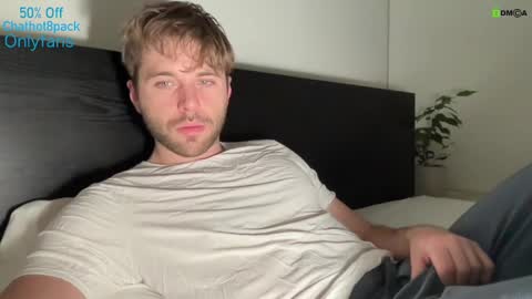 Snapshot of hot8pack01 chatting on 12.17.24 Edward aka Wolf online show from 12.17.24