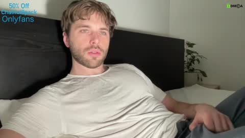 Snapshot of hot8pack01 chatting on 01.23.25 Edward aka Wolf online show from 01.23.25