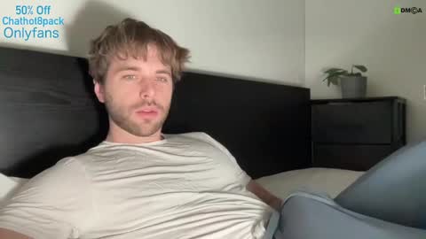 Snapshot of hot8pack01 chatting on 01.27.25 Edward aka Wolf online show from 01.27.25