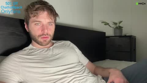 Snapshot of hot8pack01 chatting on 03.12.25 Edward aka Wolf online show from 03.12.25