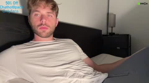 Snapshot of hot8pack01 chatting on 09.12.25 Edward aka Wolf online show from 09.12.25