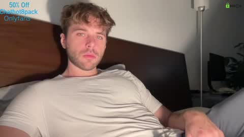 Snapshot of hot8pack01 chatting on 11.18.25 Edward aka Wolf online show from 11.18.25