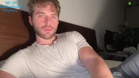 Snapshot of hot8pack01 chatting on 11.23.25 Edward aka Wolf online show from 11.23.25