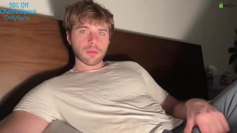 Snapshot of hot8pack01 chatting on 01.07.26 Edward aka Wolf online show from 01.07.26