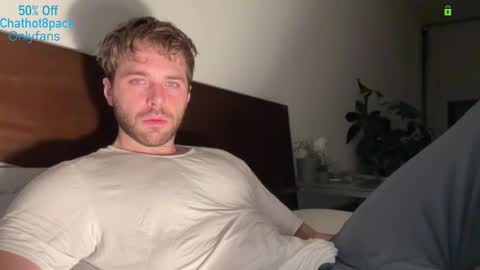 Snapshot of hot8pack01 chatting on 01.16.26 Edward aka Wolf online show from 01.16.26