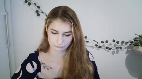 Snapshot of hot_1nina chatting on 02.12.26 NINA online show from 02.12.26