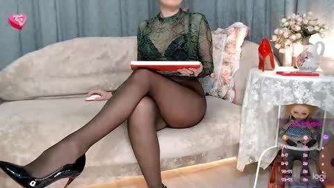 Snapshot of hot_best_lovers_ chatting on 01.25.25 Liza online show from 01.25.25