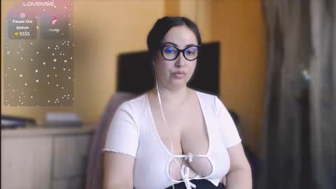 v     online show from 02.11.26