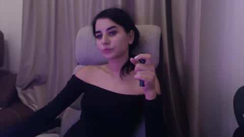 Snapshot of hot_bruny chatting on 11.03.25 Bruny online show from 11.03.25