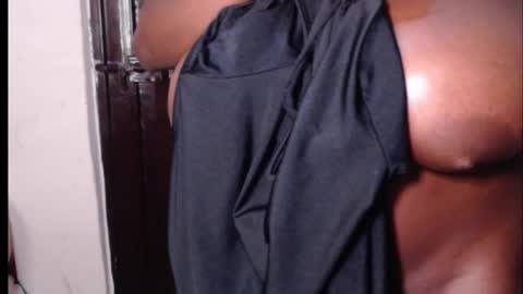 Snapshot of hot_choco2 chatting on 09.13.25 Coco online show from 09.13.25