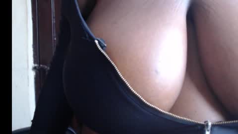 Snapshot of hot_choco2 chatting on 09.16.25 Coco online show from 09.16.25