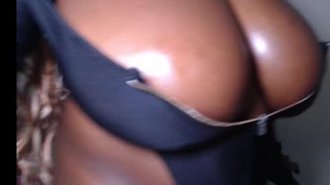 Snapshot of hot_choco2 chatting on 09.18.25 Coco online show from 09.18.25