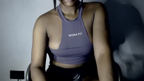 Snapshot of hot_chocoxxxx chatting on 10.25.25 sonia  mis choco online show from 10.25.25