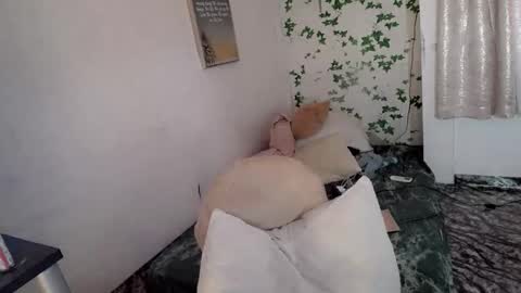 Snapshot of hot_claudia69 chatting on 10.09.25 its me CLAUDIA online show from 10.09.25