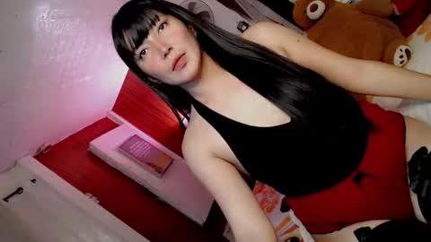 its me CLAUDIA online show from 04.10.26