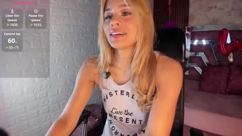 Snapshot of hot_cupid01 chatting on 02.15.26 Valery online show from 02.15.26