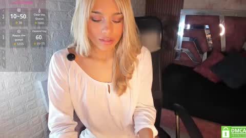 Snapshot of hot_cupid01 chatting on 03.18.26 Valery online show from 03.18.26