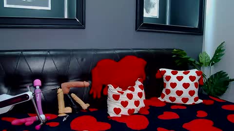 Snapshot of hot_darina chatting on 02.10.25 Darina online show from 02.10.25