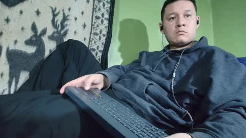Snapshot of hot_guy36 chatting on 05.19.26 hot_guy36 online show from 05.19.26