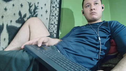 Snapshot of hot_guy36 chatting on 05.19.26 hot_guy36 online show from 05.19.26