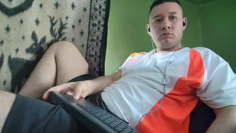 Snapshot of hot_guy36 chatting on 06.08.26 hot_guy36 online show from 06.08.26