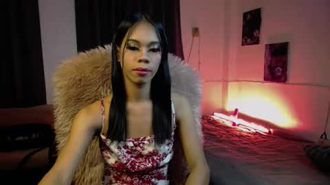 Yllana Marie online show from 04.10.26