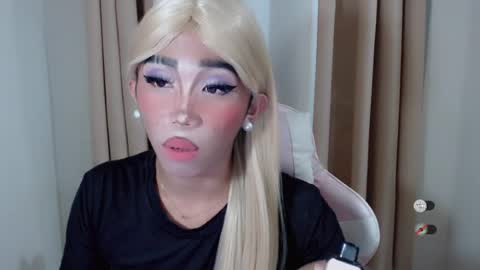 Snapshot of hot_khianna chatting on 07.21.26 Khianna online show from 07.21.26