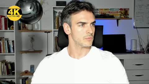 Snapshot of hot_martin25 chatting on 01.17.25 Martin online show from 01.17.25