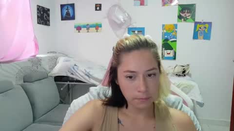 Mia online show from 04.27.26