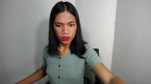 Snapshot of hot_pauline chatting on 06.27.26 hot_pauline online show from 06.27.26