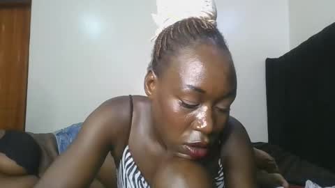 Snapshot of hot_petite1 chatting on 03.30.26 Hot petite online show from 03.30.26