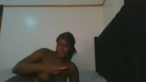 Snapshot of hot_petite1 chatting on 04.12.26 Hot petite online show from 04.12.26