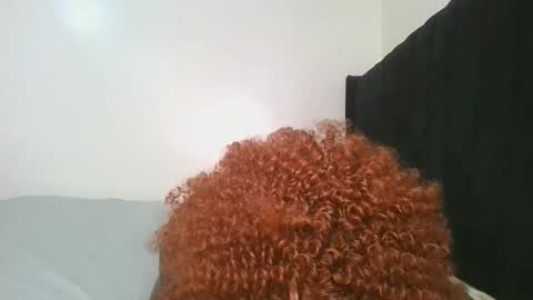 Snapshot of hot_petite1 chatting on 04.12.26 Hot petite online show from 04.12.26