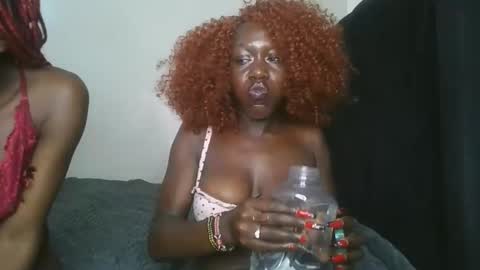Snapshot of hot_petite1 chatting on 04.15.26 Hot petite online show from 04.15.26