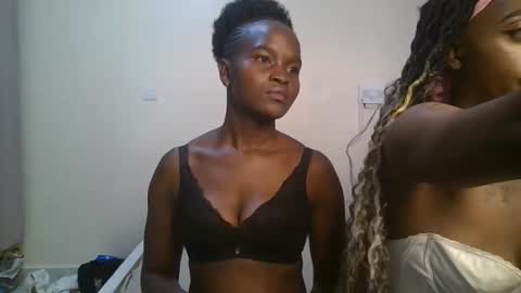 Snapshot of hot_petite1 chatting on 05.23.26 Hot petite online show from 05.23.26