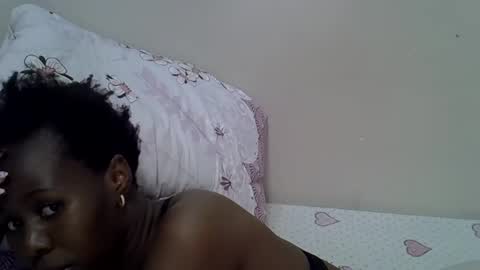 Snapshot of hot_petra2 chatting on 04.15.26 Daddys doll online show from 04.15.26