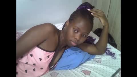 Snapshot of hot_petra2 chatting on 05.19.26 Daddys doll online show from 05.19.26