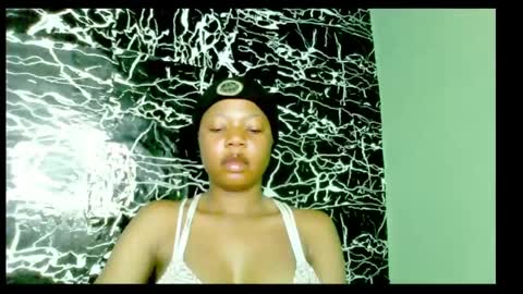 Stella online show from 12.22.24