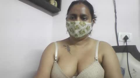 Snapshot of hot_tanvi chatting on 04.17.26 Tanvi online show from 04.17.26