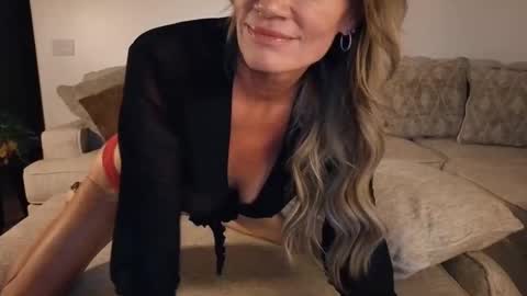 Snapshot of hot_wife_amber chatting on 02.28.26 Hot Wife hotwife sexy new milf highclass brunette bigboobs natural mature online show from 02.28.26