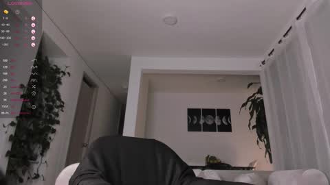 Andrew xdres08 online show from 10.12.25