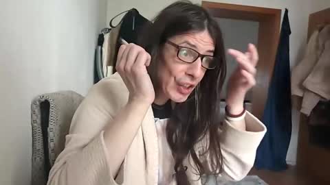 Snapshot of hotbettybellucci chatting on 11.09.25 Betty Bellucci online show from 11.09.25