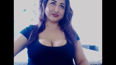 Snapshot of hotboobsmaya chatting on 09.14.25 hotboobsmaya online show from 09.14.25