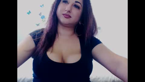 Snapshot of hotboobsmaya chatting on 09.17.25 hotboobsmaya online show from 09.17.25