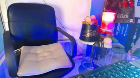 Snapshot of hotbritneyxx chatting on 01.30.25 hotbritneyxx online show from 01.30.25